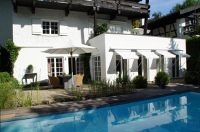 Landhaus Am Plattenbichl - Luxus Apartment mit Privat-Pool und Sauna